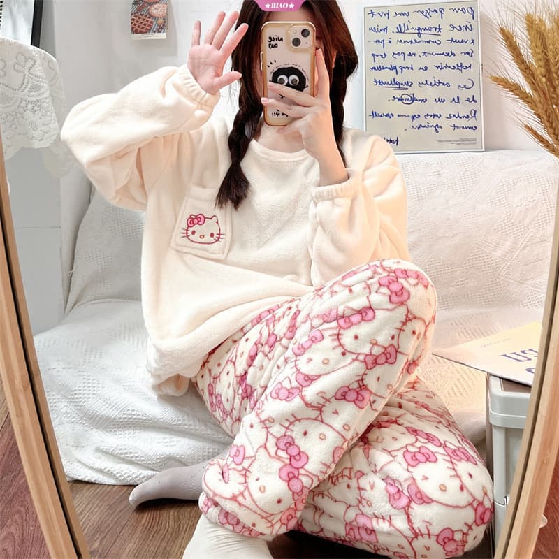 Novos Pijamas de Flanela Kawaii para Meninas com Desenho da Hello Kitty da Sanrio, Inverno Outono, Fleece Espesso, Roupa