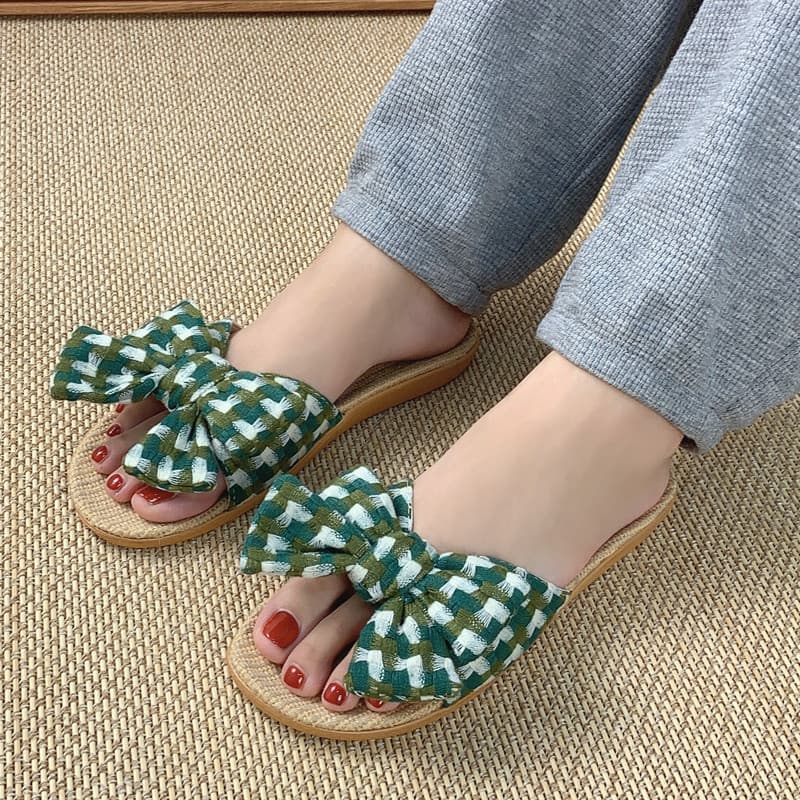 2024 novo estilo Bowknot casa chinelos de linho de algodão feminino verão uso doméstico sola grossa verão grama de cânha