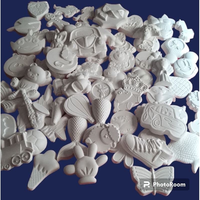 kit pintura em gesso 40 peças Sortidas Meninos e Meninas - Brinquedo Infantil