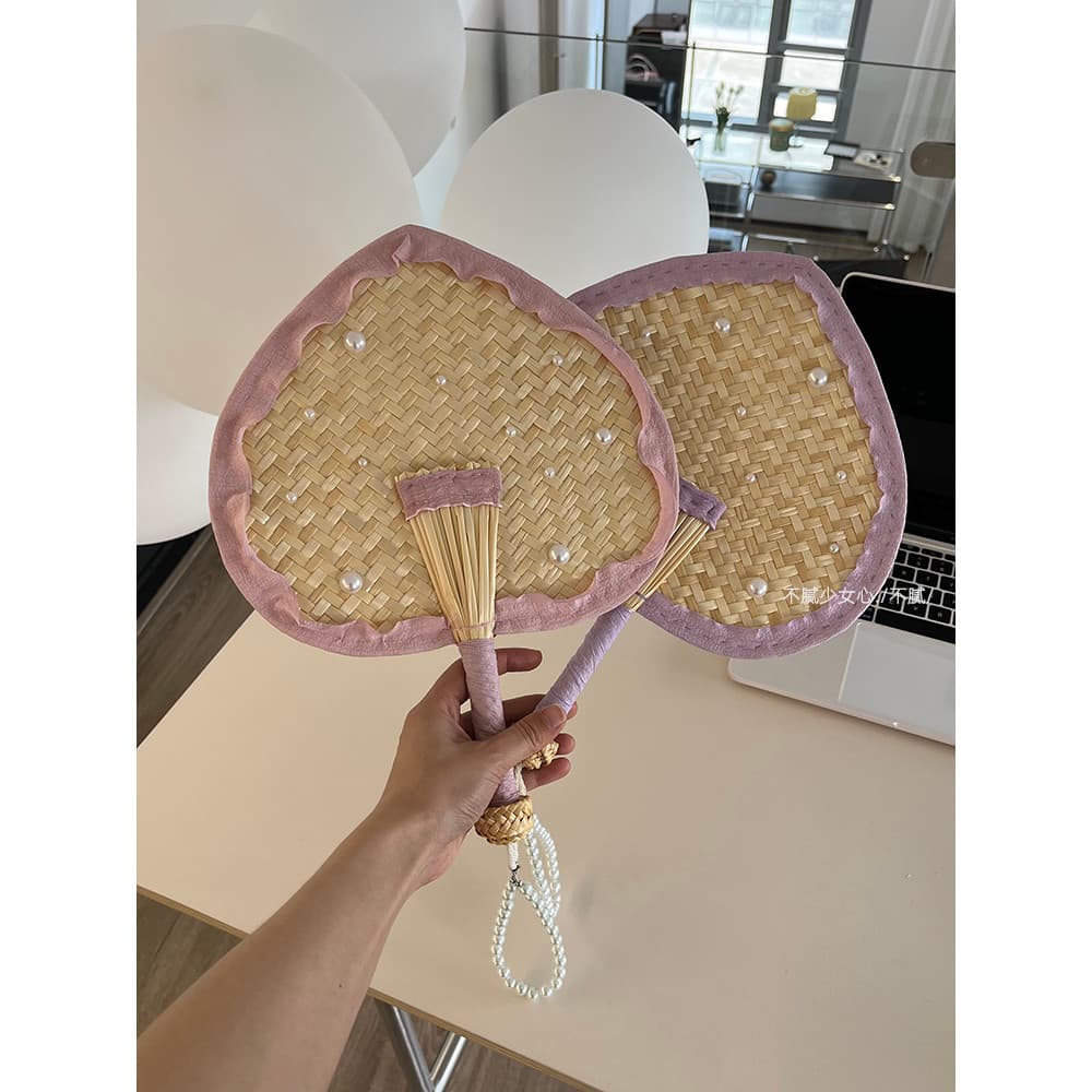 Não gorduroso menina coração amor coração ventilador acabado frisado pingente de bambu trançado borda Pu ventilador pêss