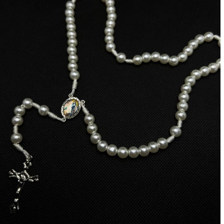 Terço Nossa Senhora Imaculada Conceição Perola Branca Medalha Resina de Uma Face