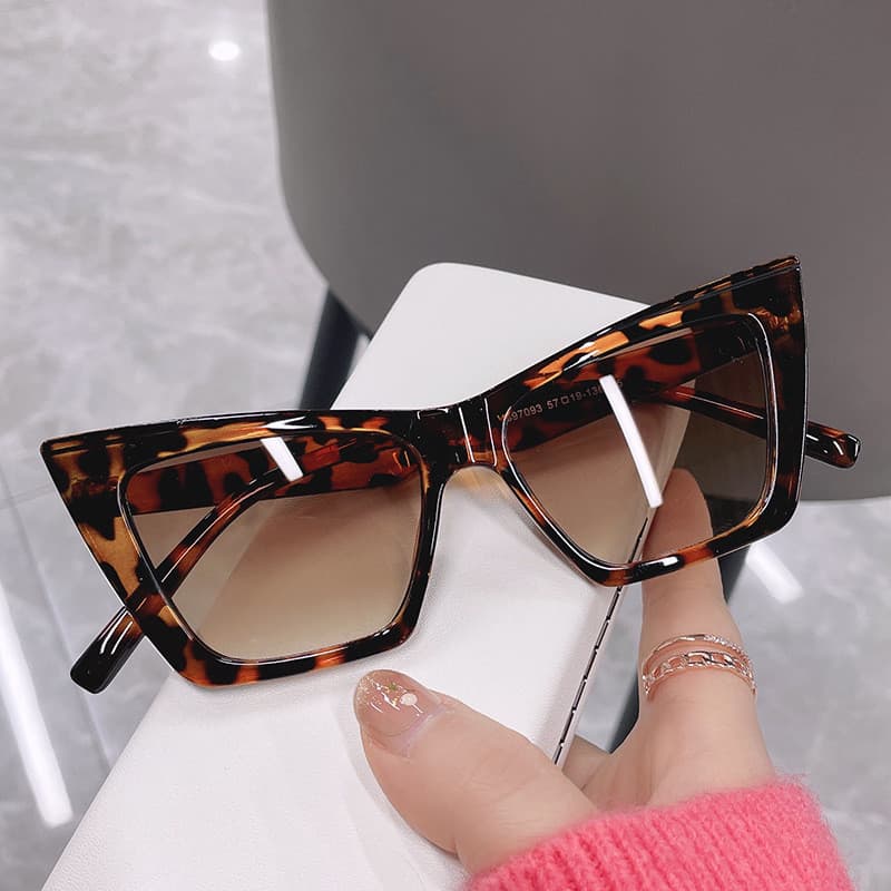 Nova Personalidade Retro Moda Leopardo Impressão Óculos De Sol Senhoras Requintado Olho De Gato UV400