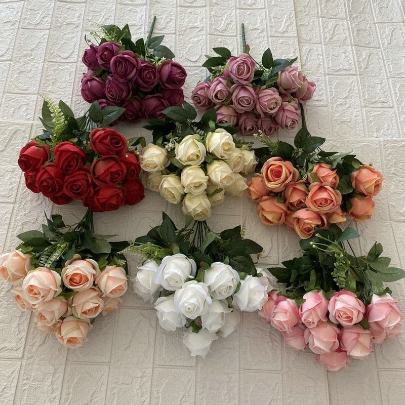 Buque de rosas artificiais com 12 cabeças - RS711
