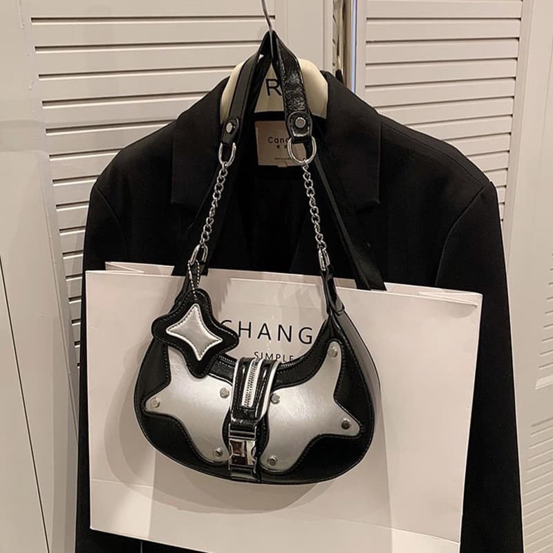 Bolsa de Ombro Feminina Estilo Punk Y2K com Tachas, Bolsa de Axila, Bolsa Dumpling
