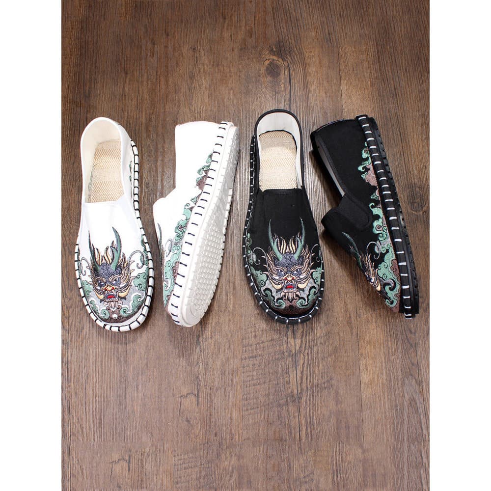 Primavera novo estilo velho pequim sapatos de pano masculino respirável confortável sola macia artesanal bordado de um P