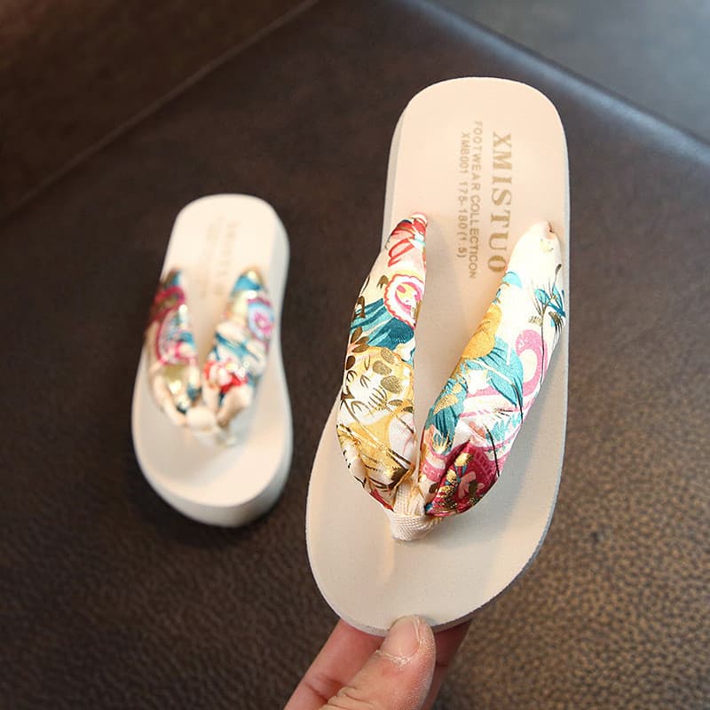 Crianças chinelos meninas verão ao ar livre Wear moda pai-filho Flip-Flops novo estilo interior antiderrapante sola maci