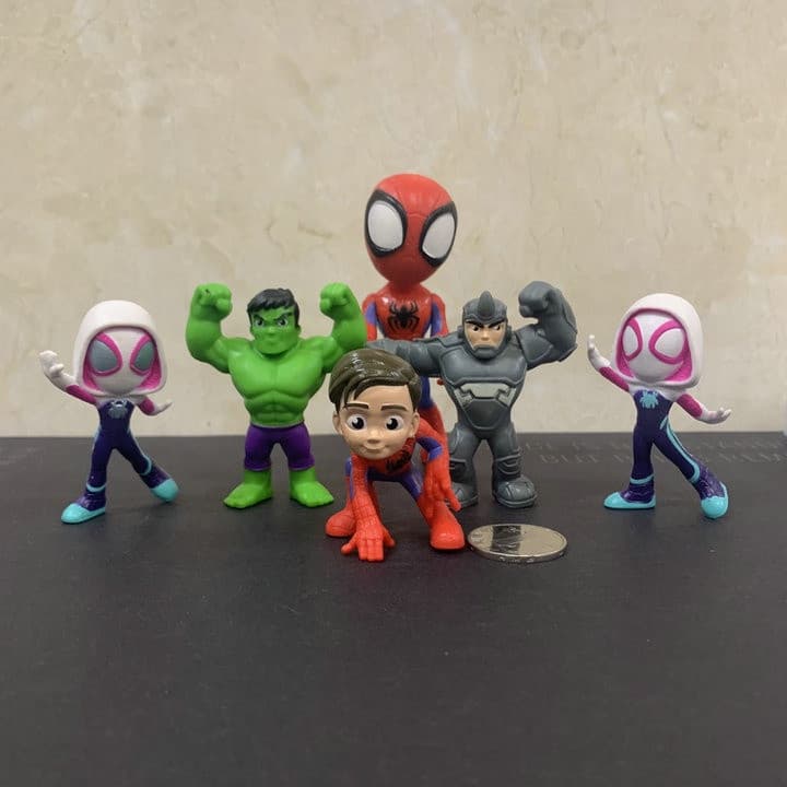 Modelo Decorativo de Rinoceronte Feminino Verde Gigante do Homem-Aranha da Marvel Feito à Mão ACUX LLQF