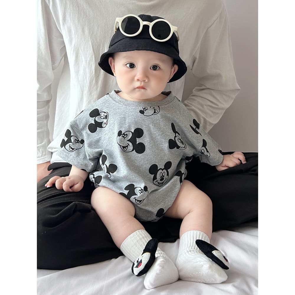 Bebê bebê triângulo macacão verão Mickey estilo na moda 0-2 anos de idade dos desenhos animados bebê macacão 2025 bebê m