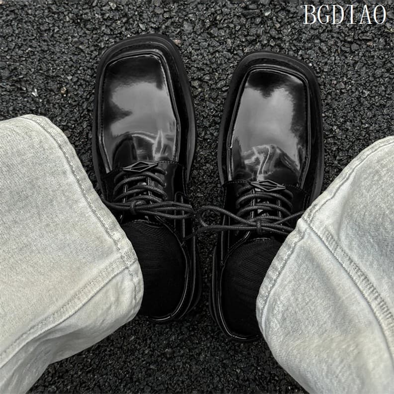 Novo aumentando Derby sapatos casuais nicho Commuter negócios dedo do pé quadrado de sola grossa estilo britânico sapato