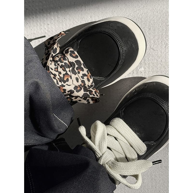 2026 primavera novo estilo canguru mesmo estilo Martin botas All-Match leopardo impressão dedo do pé grande altura cresc