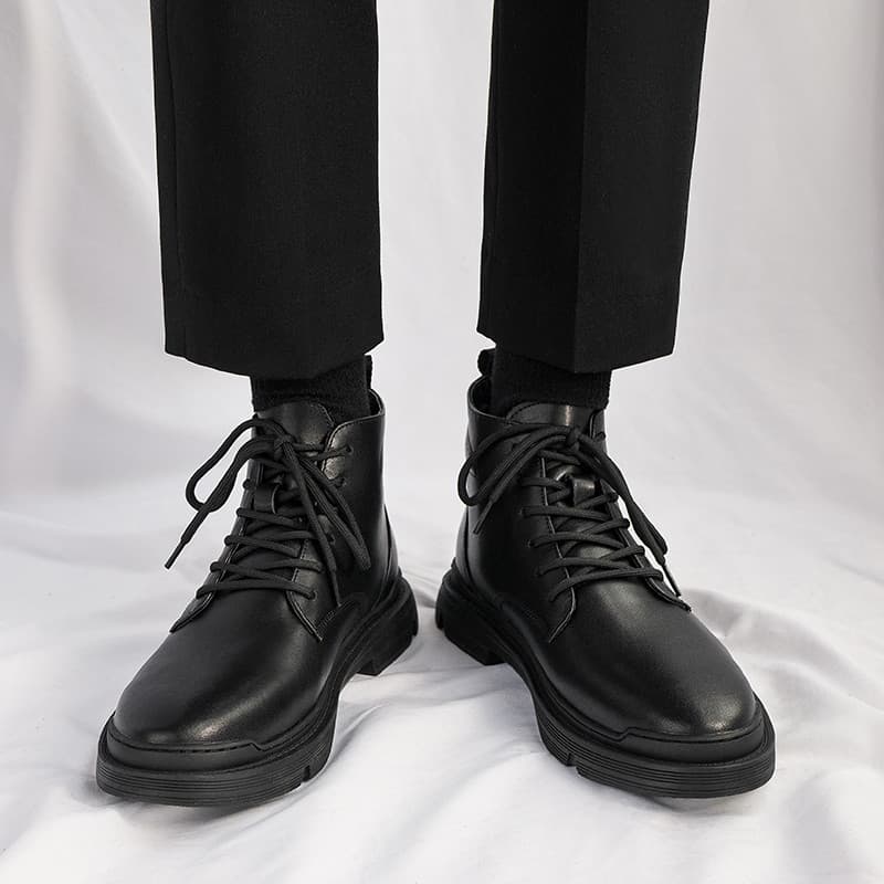 Botas Martin pretas de couro genuíno genuíno, botas masculinas de cano médio estilo britânico, sapatos de couro de cano