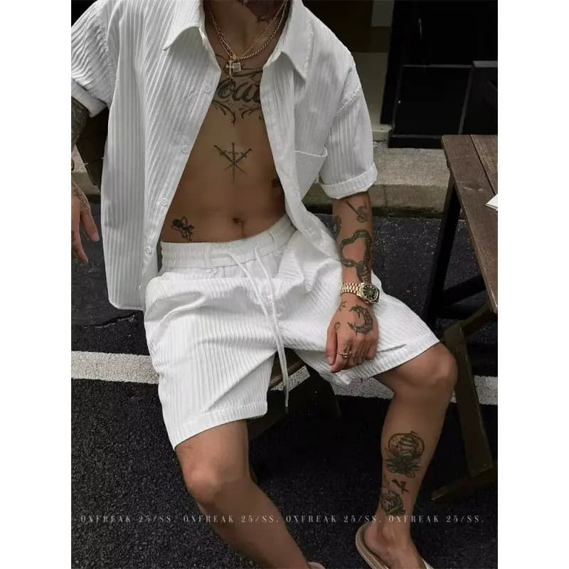 Homens verão solto Casual na moda All-Match bonito Shorts brancos tecido Pit Strip ampla moda Retro
