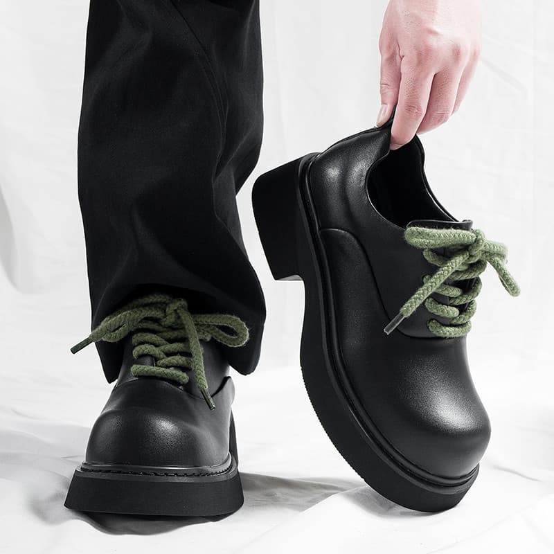 Paris sapatos Derby de sola grossa masculino primavera Commuter preto britânico aumentando sapatos de couro masculino Hi