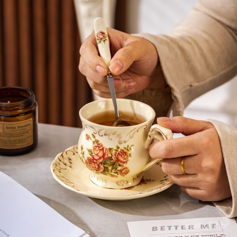 Xícara e pires de café estilo pastoral para meninas, xícara de chá floral para o chá da tarde, xícara de estilo francês
