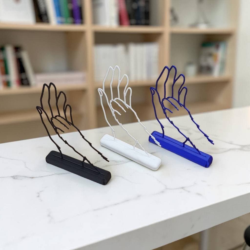 Enfeite Decorativo Silhueta Mão e Pata Cachorro Escultura Minimalista 3D para Amantes de Pets Altura Design Moderno