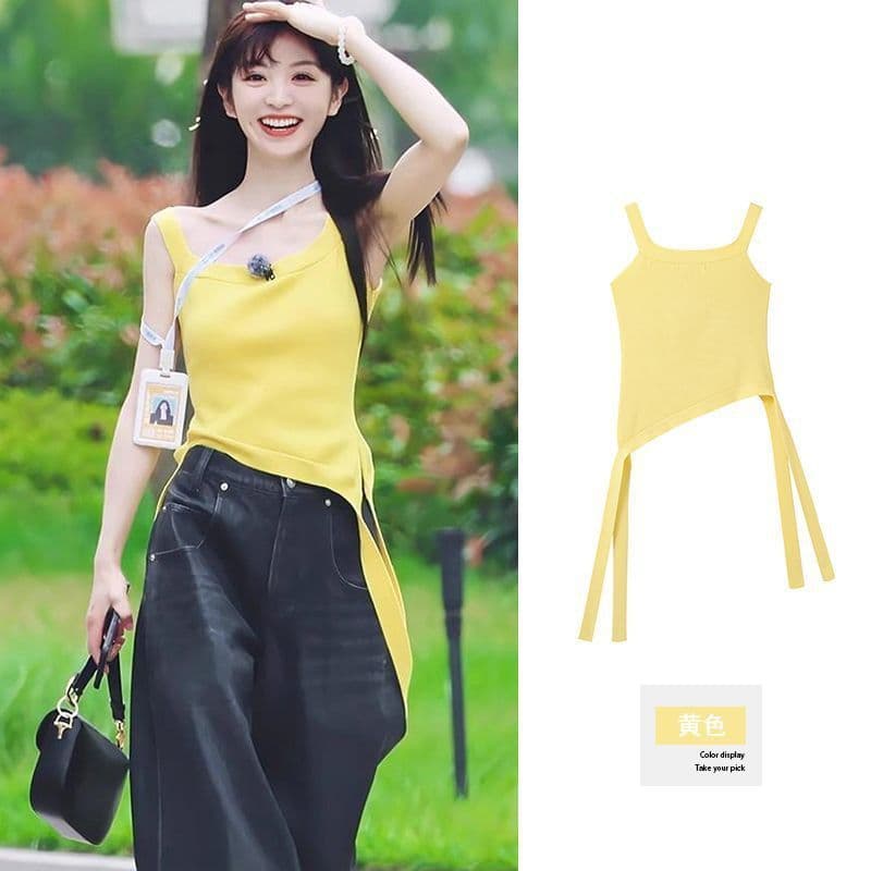 Camiseta curta de malha estilo "pure desire" para o verão, camisola amarela para mulheres, design único, estilo de nicho