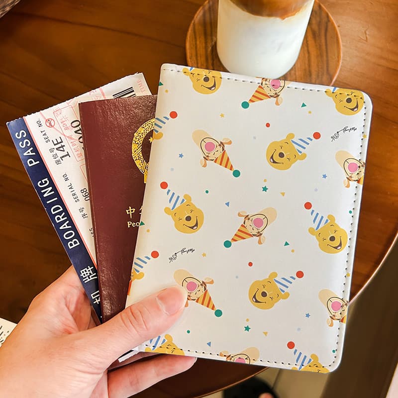 Winnie the Pooh Porta-cartões fofo Bolsa para documentos Capa protetora Multi-desenho animado Porta-passaporte Função Ca