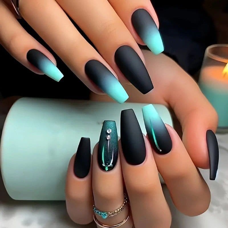 Comprimento médio usando unhas elegantes fosco azul gradiente balé unhas falsas peças de Manicure