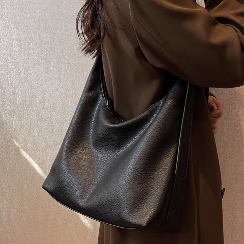 Bolsa de grande capacidade feminina 2023 novo estilo moda High-End textura de um ombro saco do mensageiro All-Match Com