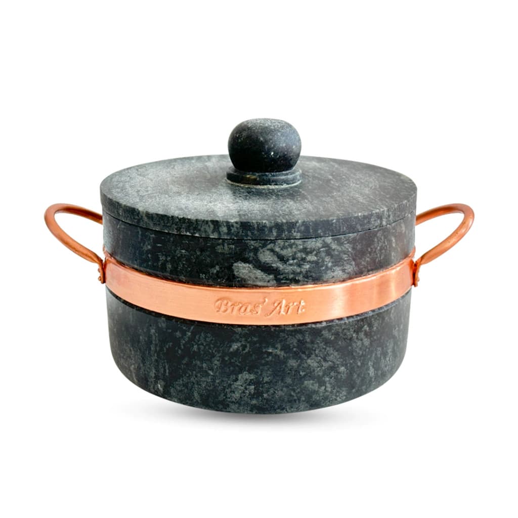 Panela De Pedra Sabão 1,5 Litros com alça e contorno de cobre
