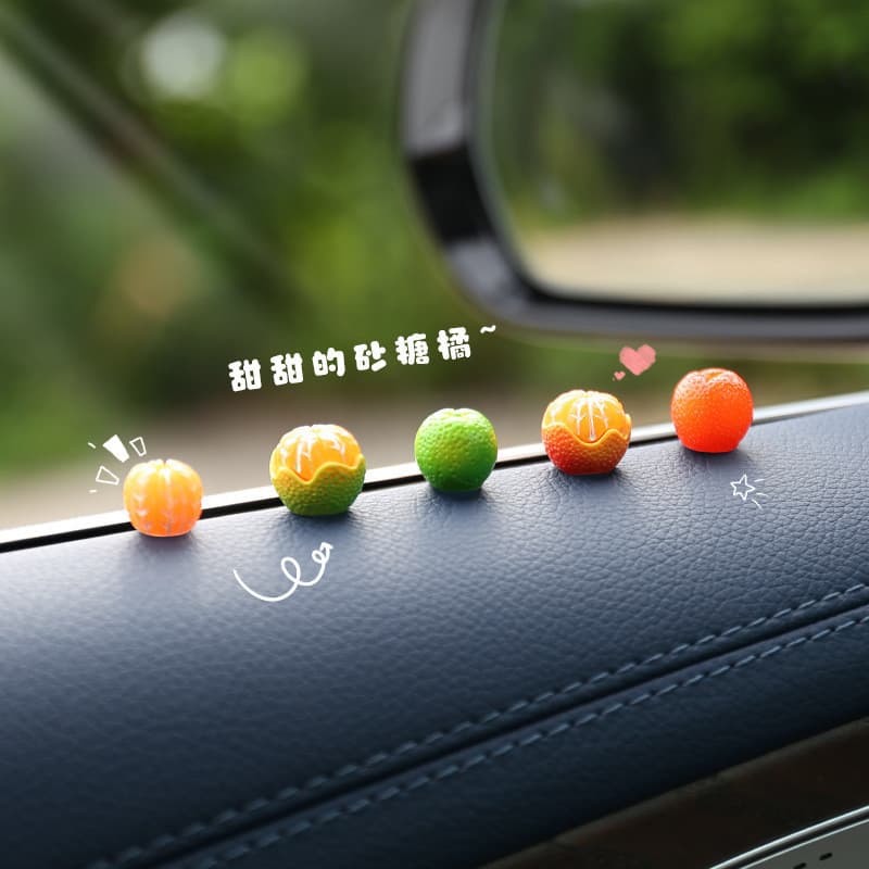 Açúcar laranja carro pequenos ornamentos tela do carro Display boneca pequeno espelho retrovisor do carro ornamentos bon