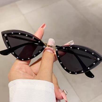 Óculos de Sol Gatinho Feminino Pedrinhas Cravejadas com Strass Sem Aro Preto Dourado Vermelho Marrom