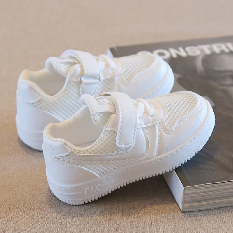 Sapatos de rede única para meninos de verão, finos, dia das crianças, sapatos brancos, jardim de infância, tênis brancos