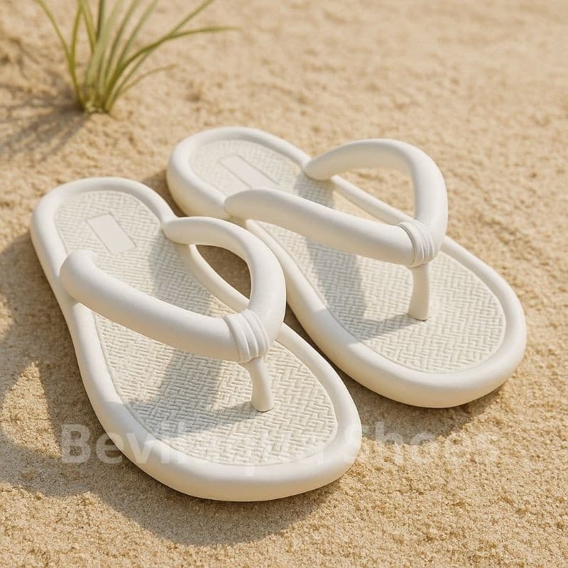 Chinelo Feminino Flip Flop Branco Off White Reveillon Praia Piscina Confortável Casual Dia a Dia