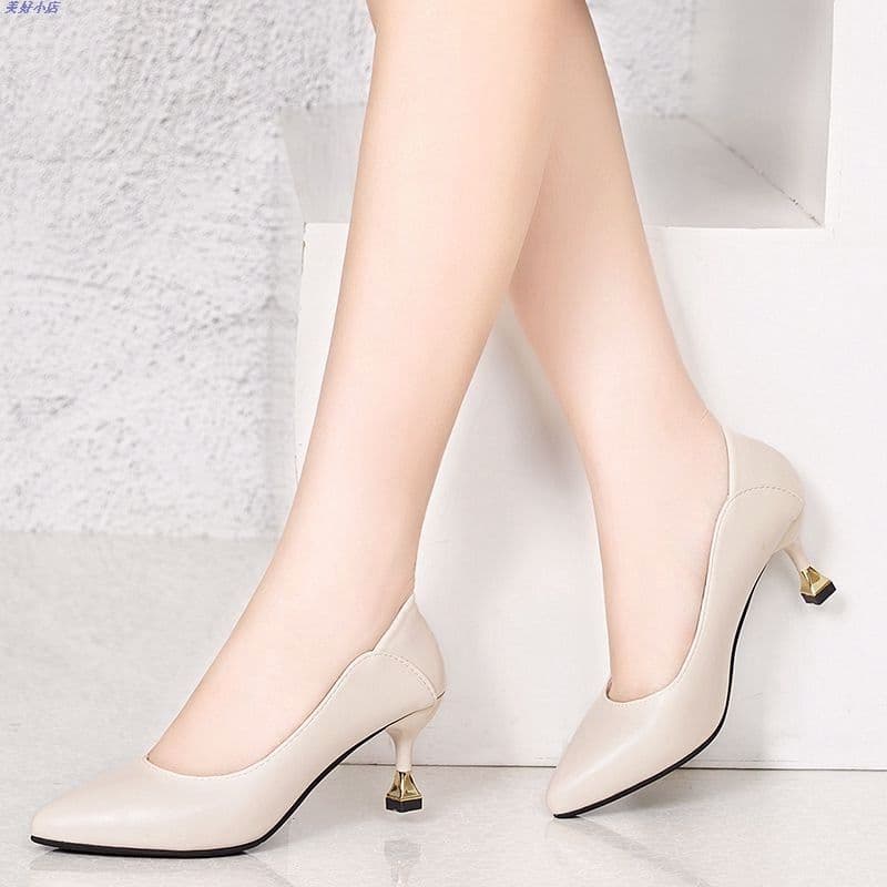 Couro macio primavera verão 2025 novo estilo influenciador sapatos únicos de salto alto sapatos femininos salto agulha b