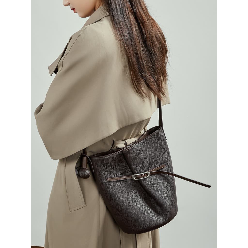 Bolsa balde feminina de couro genuíno simples de grande capacidade combinada com um ombro