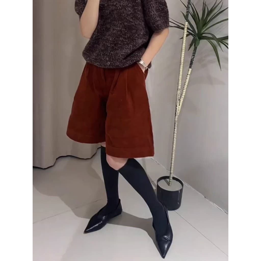 Vinho vermelho veludo Shorts feminino outono inverno 2025 novo estilo pequeno solto perna larga listrado cinco pontos em