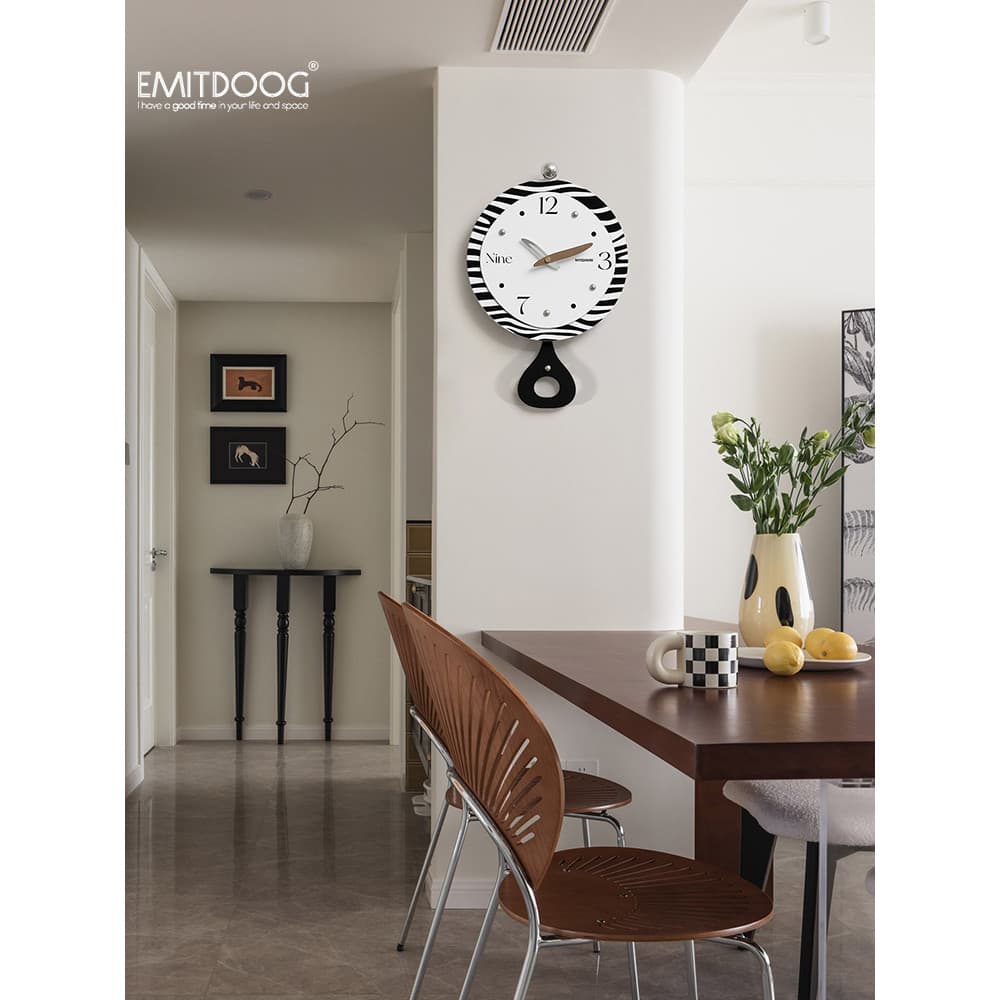 EMITDOOG Marca Coreana Luz Luxo Atmosférico Relógio de Parede Sala de estar Arte Relógio Pendurado na Parede Relógio Cri