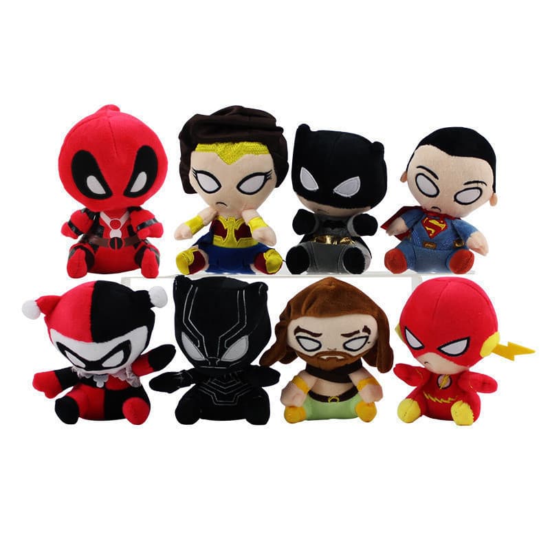 10Style 13cm Anime Superhero Batman Super-Homem A Mulher Maravilha Flash Rick Grimes Pantera Preta Pingüim Coringa Jake