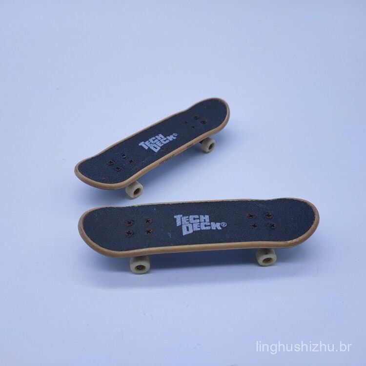 Novos produtos soltos: Brinquedo de skate de dedo, mini conjunto profissional de skate de dedo, ornamento esportivo de s