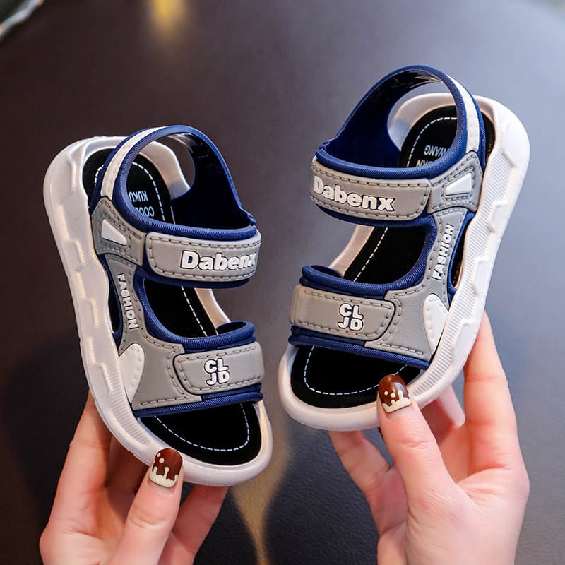 Crianças sandálias meninos 2026 novo estilo verão meninos sola macia antiderrapante 1-2 anos de idade sapatos de praia d