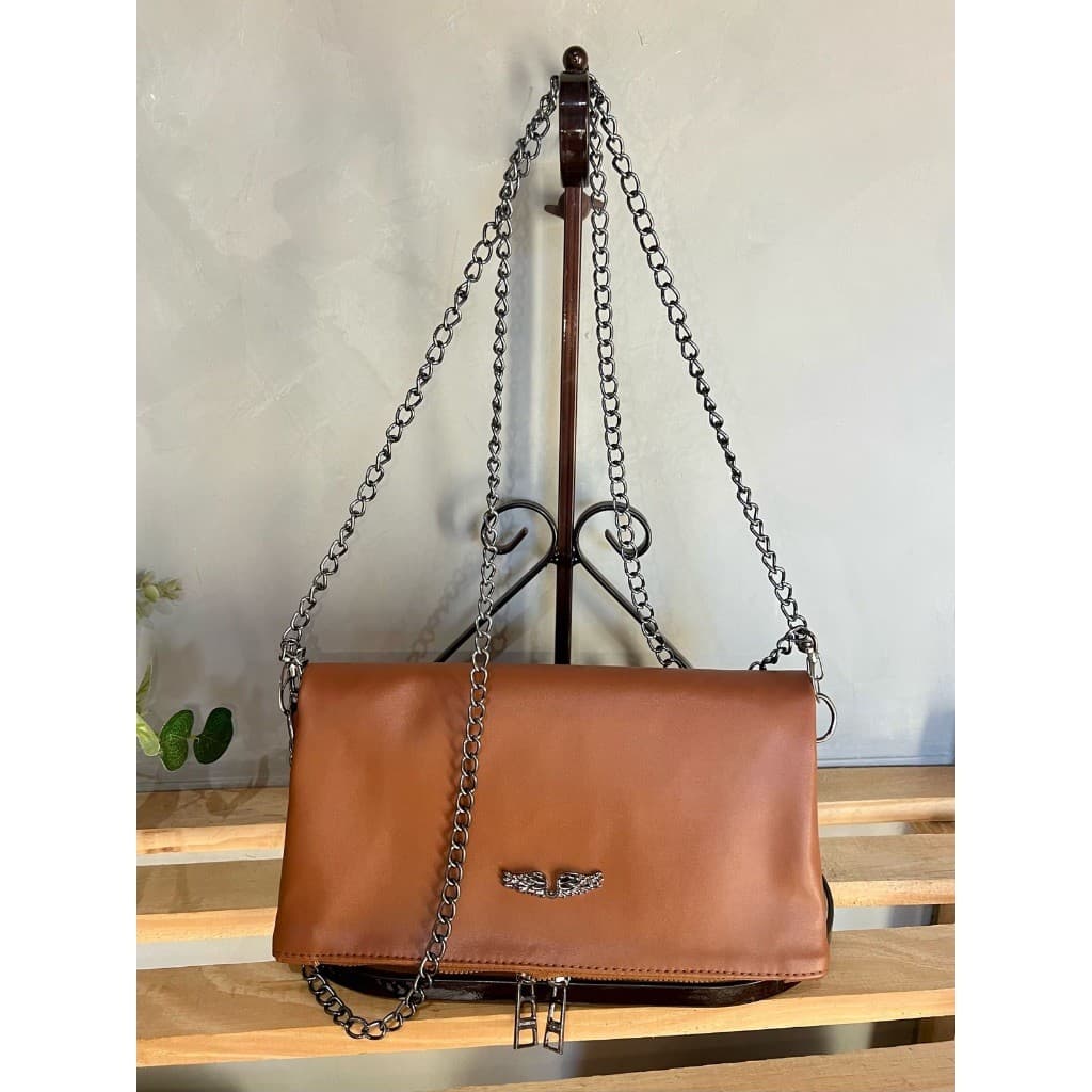 Bolsa Clutch Carteira Dobrável com Alça em Corrente bolsa tik Tok famosa