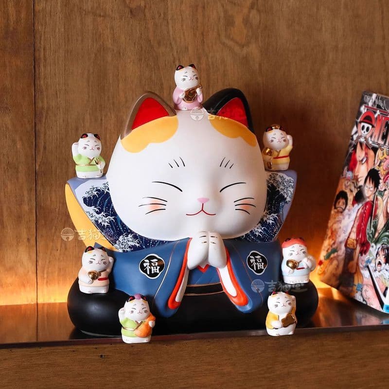 Qionghai City Shujiepin Comercial Co., Ltd. Jimaotang Lucky Cat Ornamentos Cerâmica Sete Deuses da Fortuna Grande Loja A