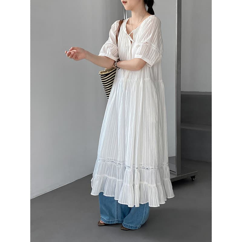 Jiang Chi verão carta de amor estilo suave renda branca costura vestido feminino com decote em V solto mais magro olhar