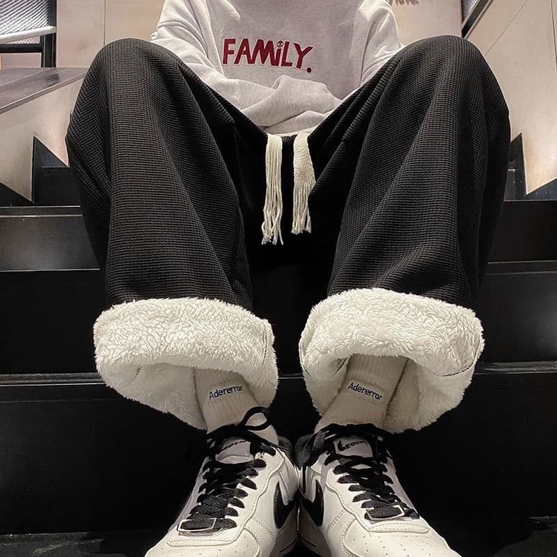 Calça de moletom de lã de cordeiro masculina outono inverno calças de lã espessadas estilo Hong Kong Street Wear solto p