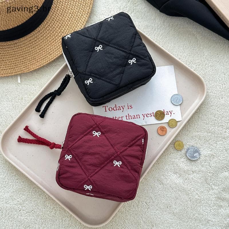 [GAVBR] Bolsa De Maquiagem Para Mulheres , Cosméticos De Viagem Com Laço Bordado , Grande Capacidade , Portátil Armazena