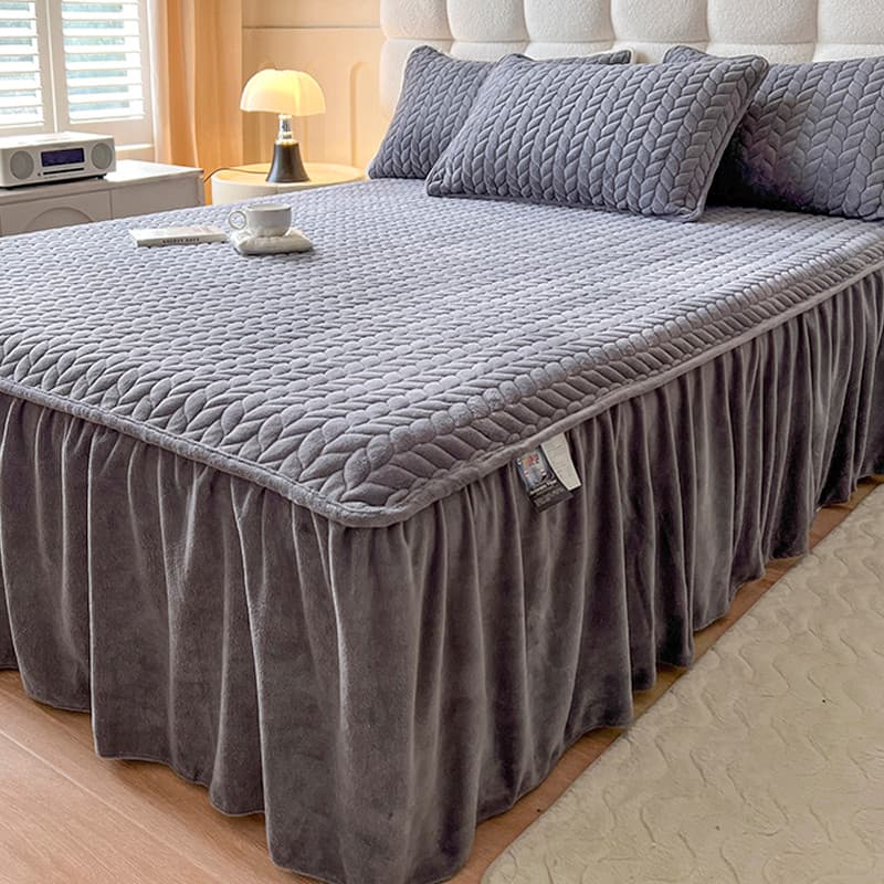 Velo velo cama saia estilo peça única inverno engrossado Coral velo colcha conjunto de três peças 1.8m colchão almofada