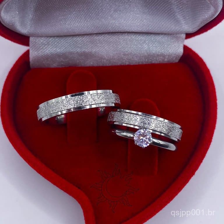 Par de Aliança Namoro Compromisso Prata Diamantada Brilhante fina 4mm + Anel Solitário