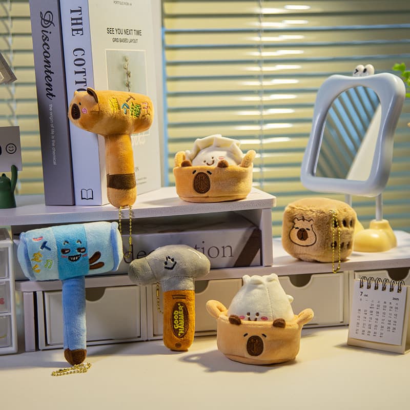 Capivara dos desenhos animados bonito martelo martelo bolinho peneira brinquedo de pelúcia pingente boneca casal saco or