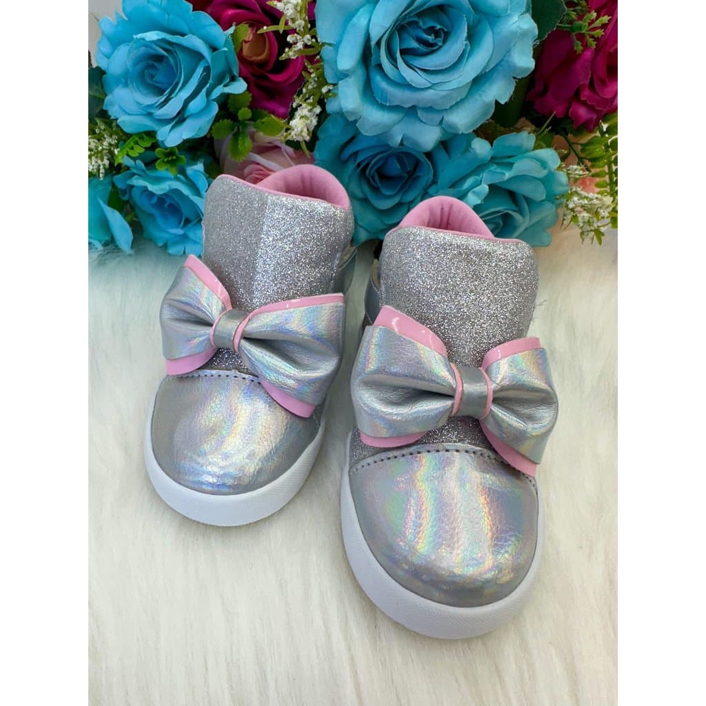 Tênis Exclusivo Bota Encanto de Criança Lacinho Prata Glitte