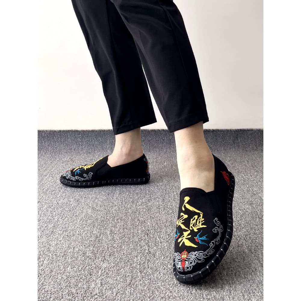 Verão novo estilo velho pequim sapatos de pano masculino sola macia não cansado respirável um Pedal bordado Casual resis