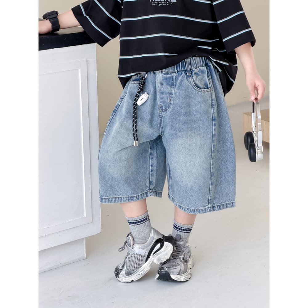 Meninos verão fino Denim Shorts 2026 novo estilo médio grande crianças verão exterior Wear solto Casual respirável calça