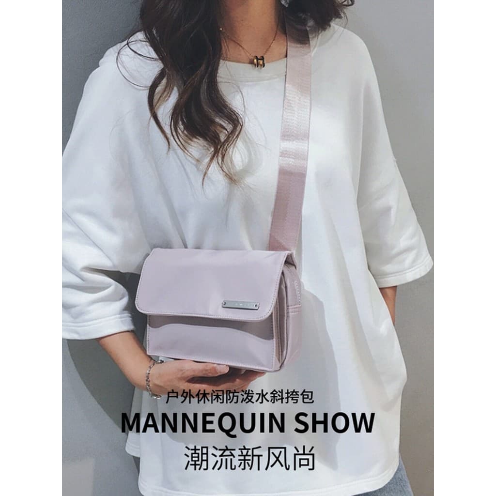 Ins Super quente náilon Casual mensageiro pequeno saco feminino verão novo estilo All-Match Commuter viagem passaporte s