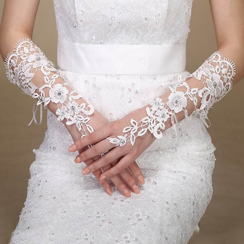 Acessórios de vestido de casamento de noiva gancho dedo renda bordado luvas de diamante pegajosas sem dedos luvas de ren