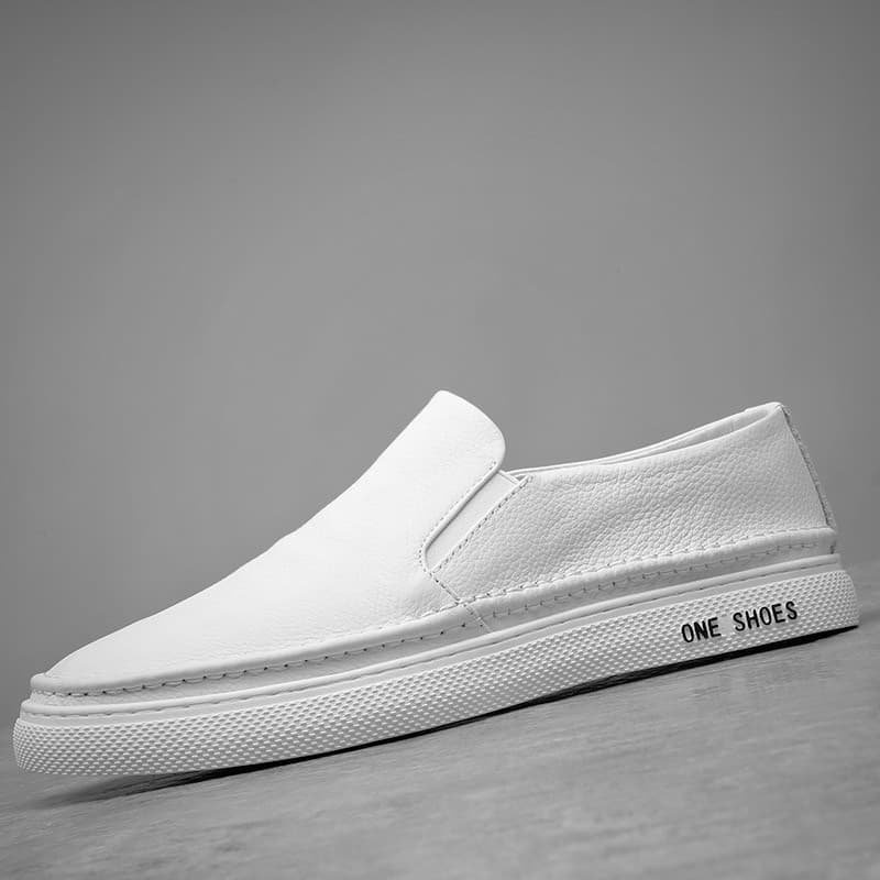 2026 novo estilo primeira camada de couro masculino deslizamento-On preguiçoso capa pé plana All-Match mocassins sapatos