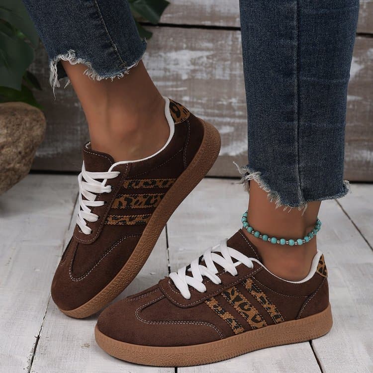 Sapatos de treinamento alemão esportivos casuais femininos de borracha de cano baixo 2026 outono com cadarço